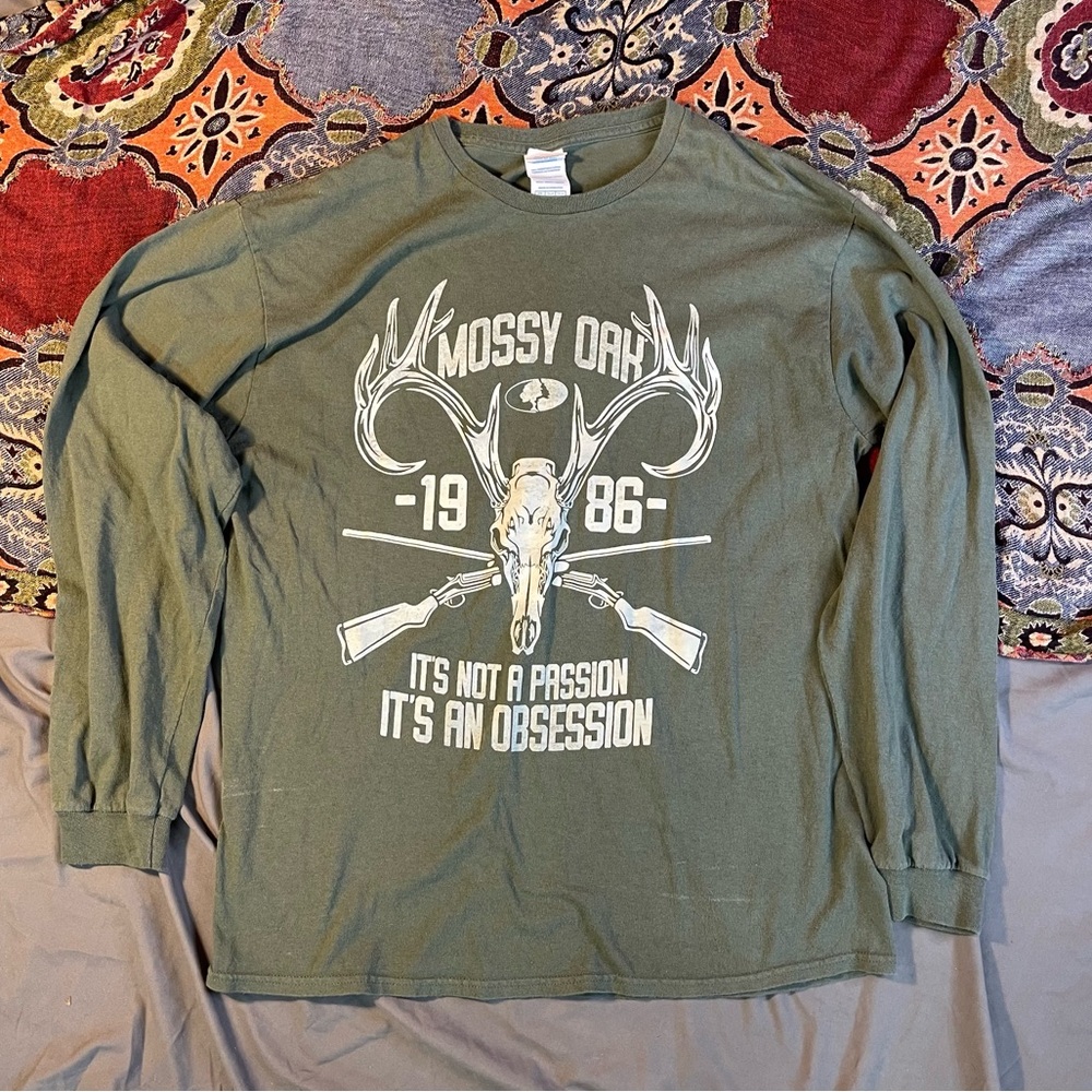 Mossy Oak 1986 Hunting Obsession Long Sleeve Olive Green T-Shirt Large